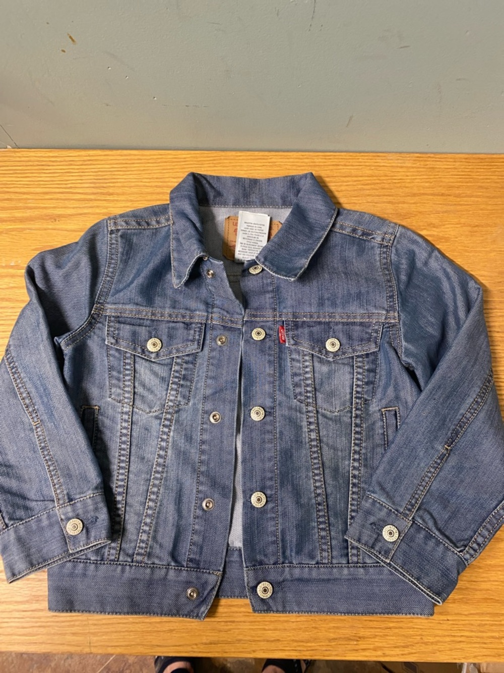 Levi’s Denim Trucker Jacket Size Kids 5